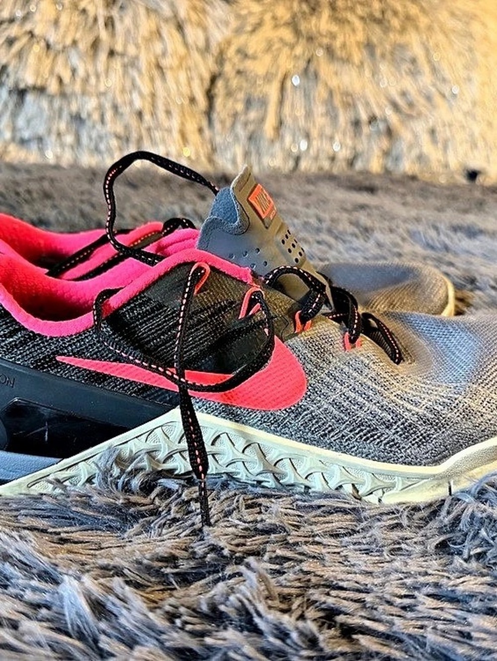 Nike Metcon 3 Athletic Shoes in Gray & Pink